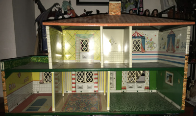 alice in wonderland dollhouse
